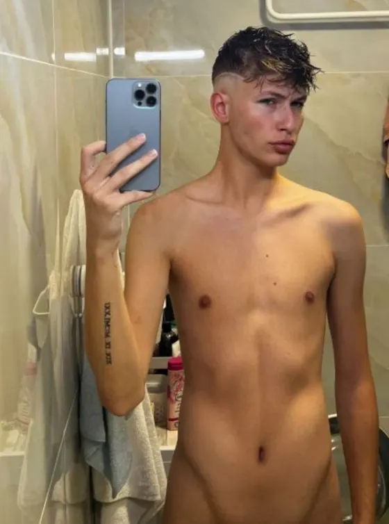 Gio, male escort in Dubai โ photo 10