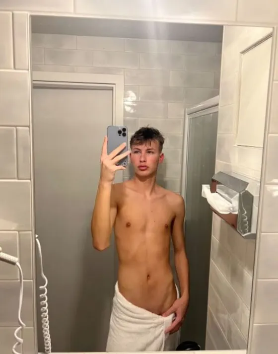 Gio, male escort in Dubai โ photo 9