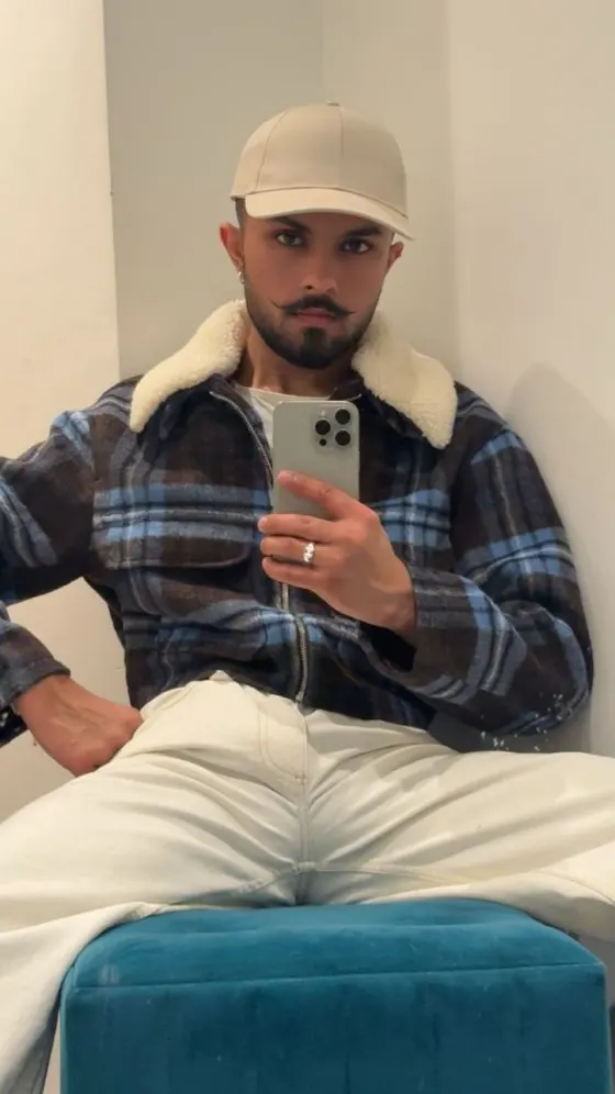 Gio, male escort in Dubai