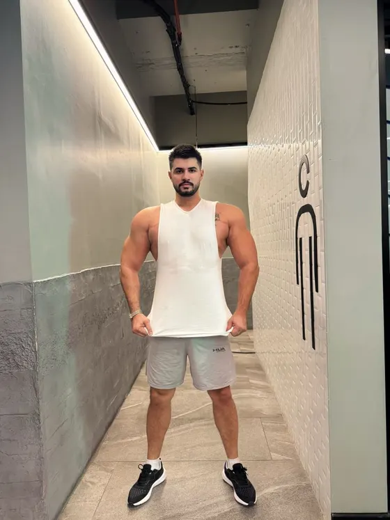 Henry, Brazilian male escort in Dubai