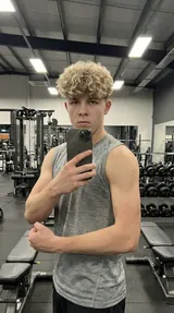 Hugo, male escort in Dubai — photo 4