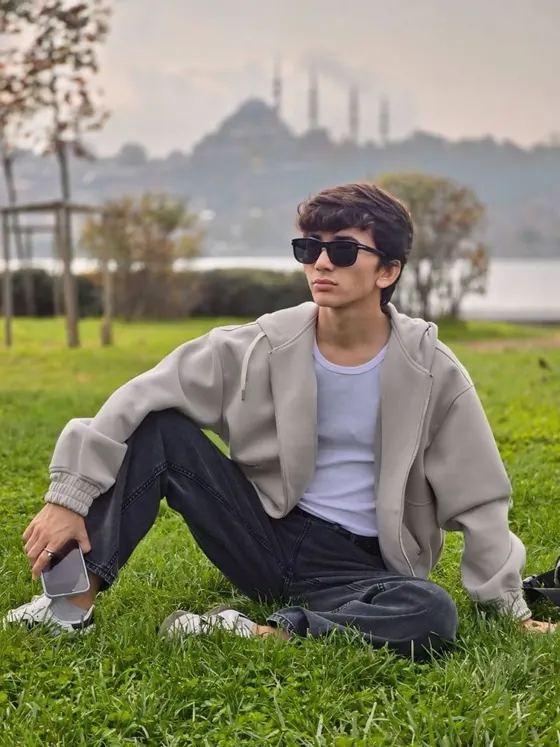 Hugo, Asian male escort in Dubai โ photo 12