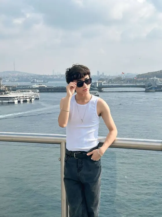 Hugo, Asian male escort in Dubai โ photo 13