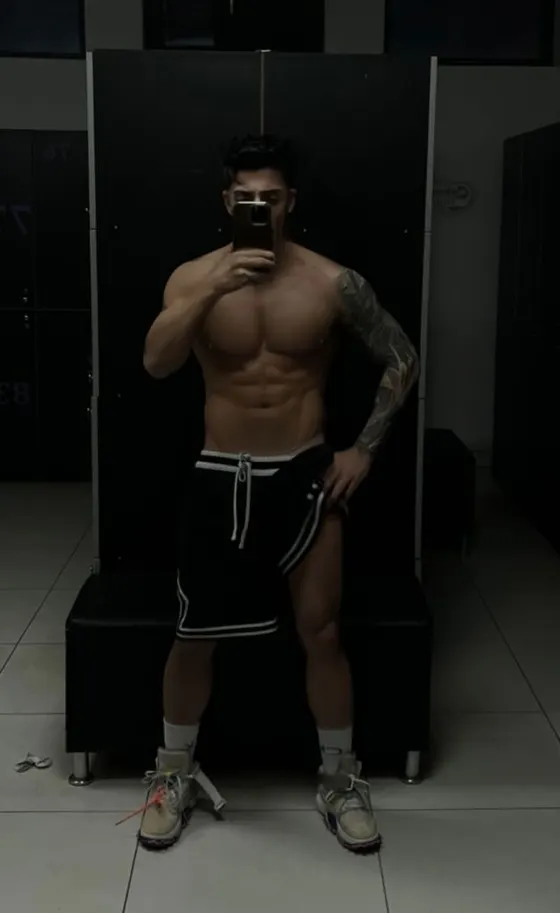 Igor, male escort in Dubai
