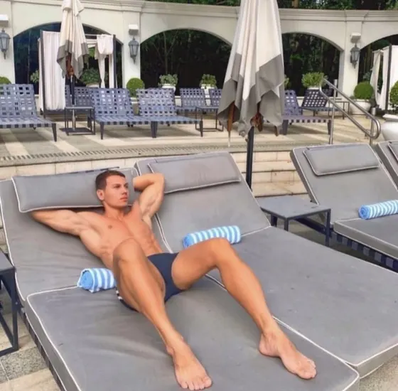 Ivan, male escort in Dubai โ photo 11