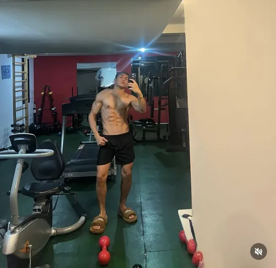 Ivan, male escort in Dubai โ photo 7