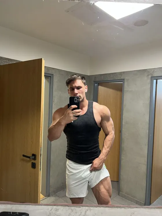 Ivan, Russian male escort in Dubai — photo 3