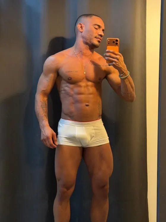 Jake, male escort in Dubai — photo 15