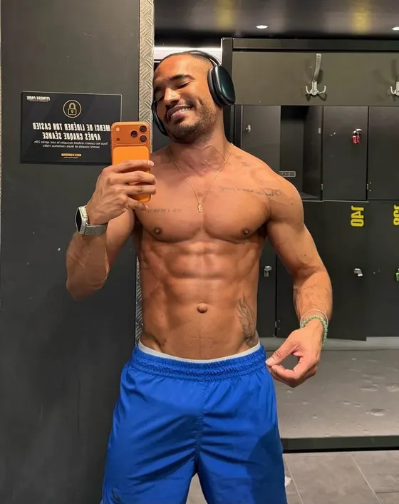 Jake, male escort in Dubai — photo 17