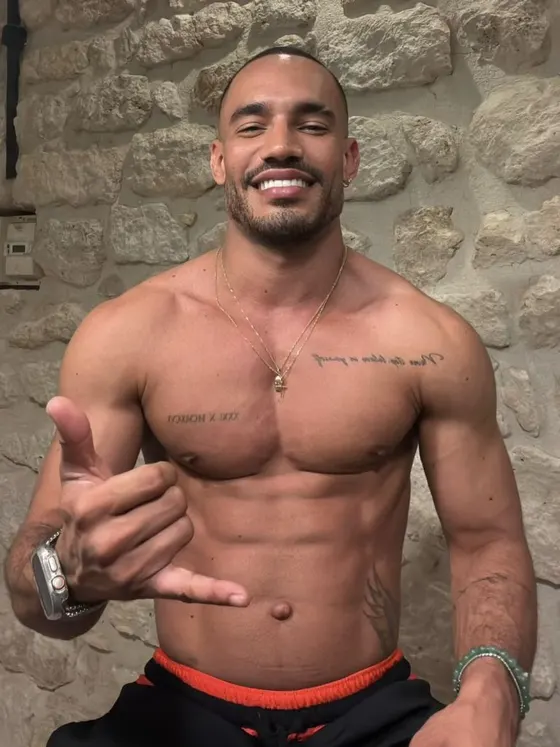 Jake, male escort in Dubai — photo 18