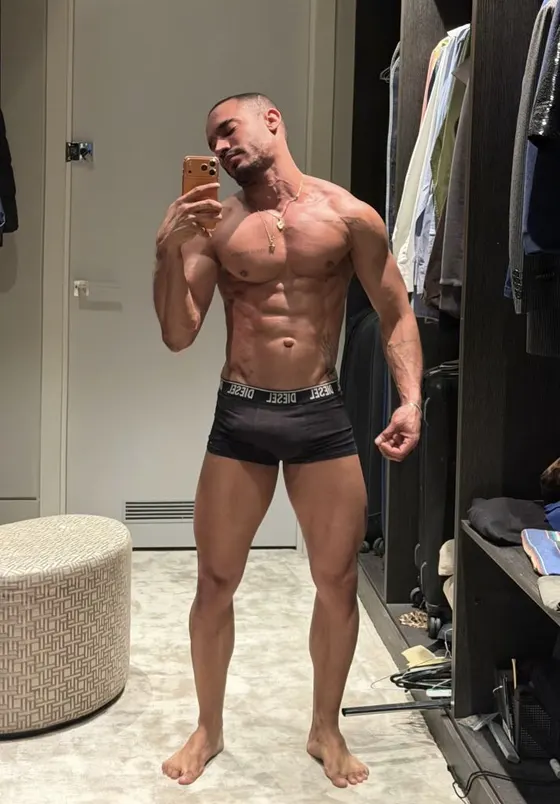 Jake, male escort in Dubai — photo 9
