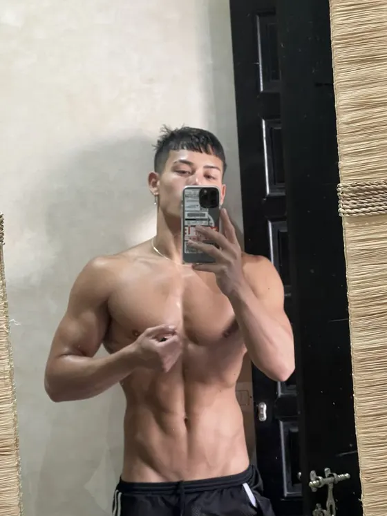 Julian, Brazilian male escort in Dubai — photo 13