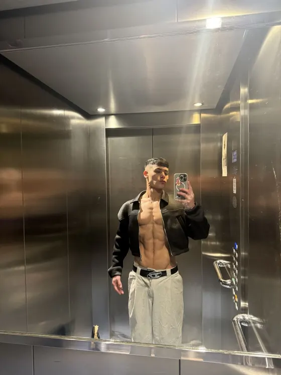 Julian, Brazilian male escort in Dubai — photo 8