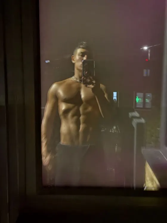 Julian, Brazilian male escort in Dubai — photo 9