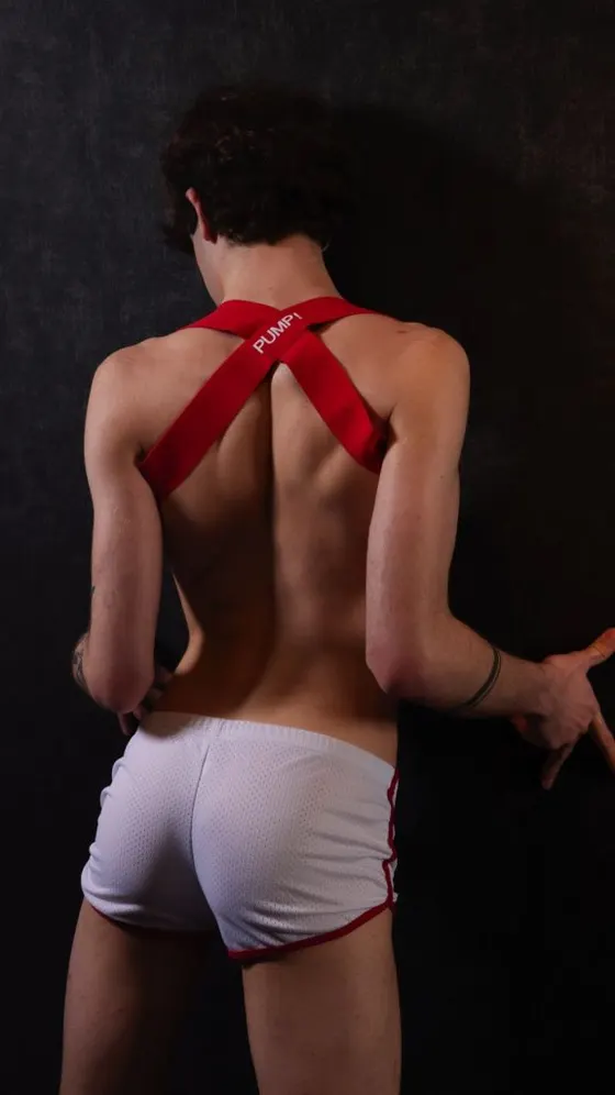Julian, male escort in Dubai — photo 17