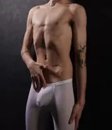 Julian, male escort in Dubai — photo 3