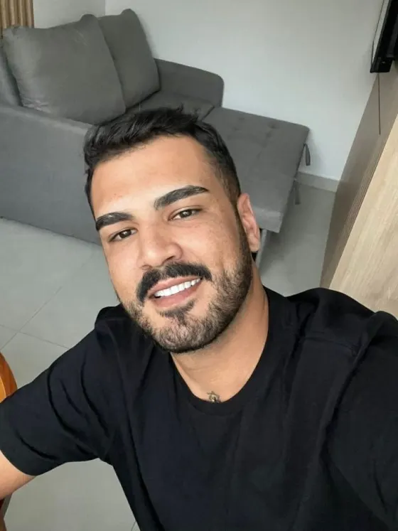 Julian, male escort in Dubai