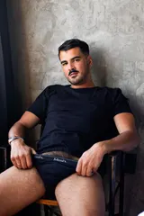 Julian, male escort in Dubai — photo 4