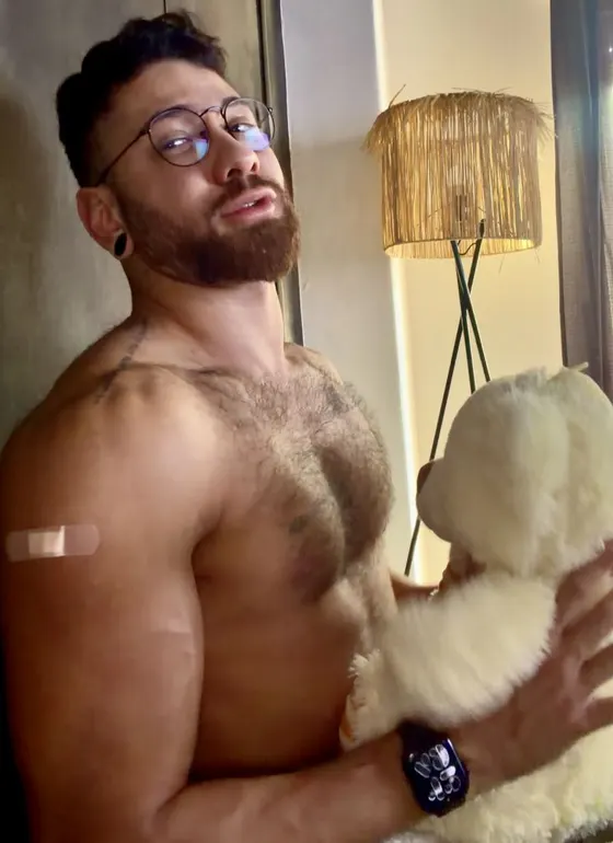 Julian, Brazilian male escort in Dubai — photo 10