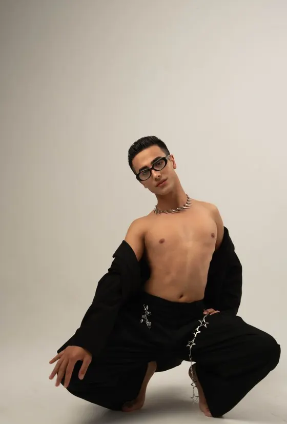 Julian, male escort in Dubai