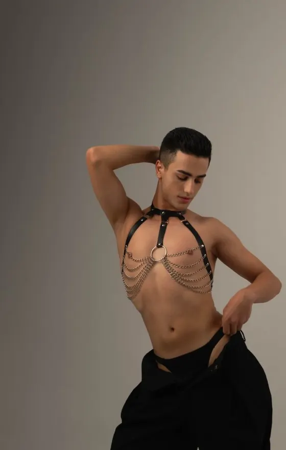 Julian, male escort in Dubai — photo 9