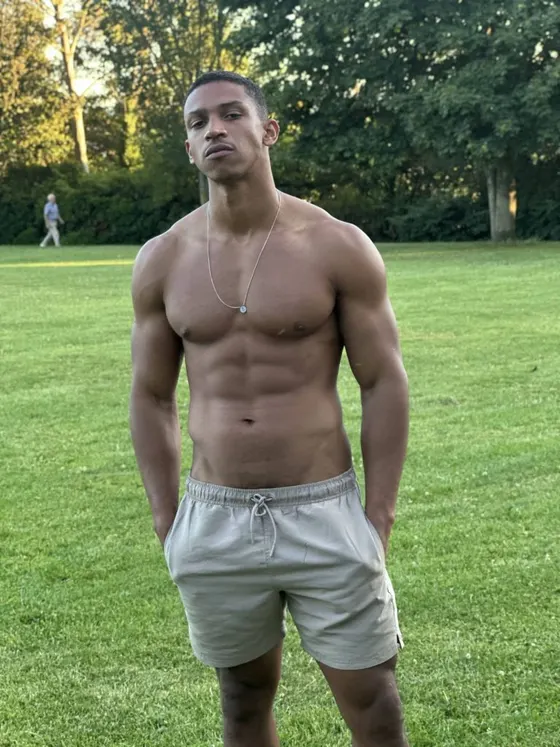 Kevin, Ebony male escort in Dubai