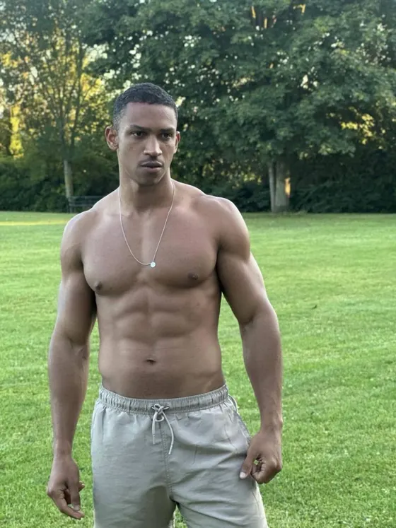 Kevin, Ebony male escort in Dubai — photo 13