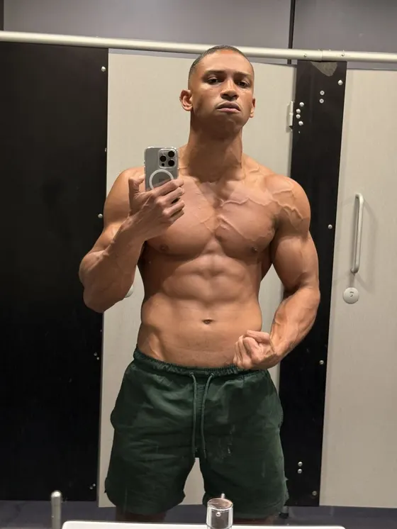 Kevin, Ebony male escort in Dubai — photo 7