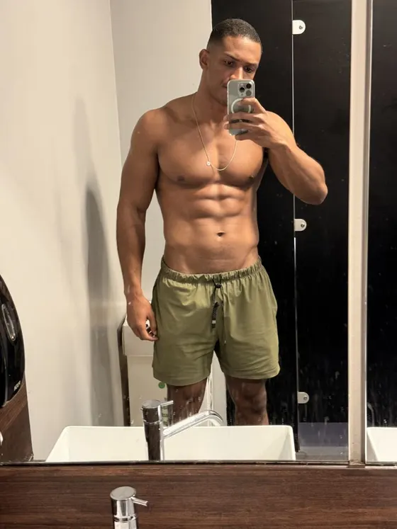 Kevin, Ebony male escort in Dubai — photo 8