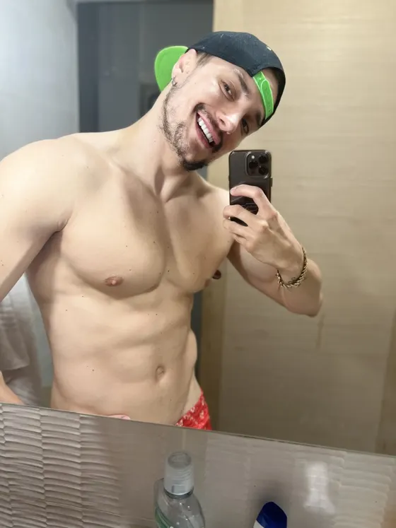 Kevin, Russian male escort in Dubai โ photo 11