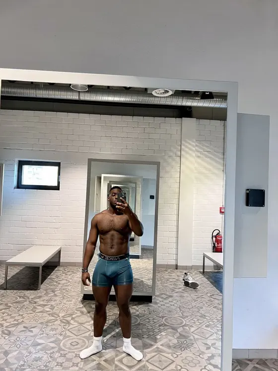 Kevin, male escort in Dubai โ photo 8