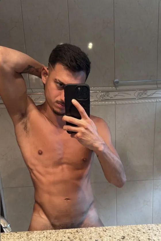 Leon, Brazilian male escort in Dubai โ photo 8