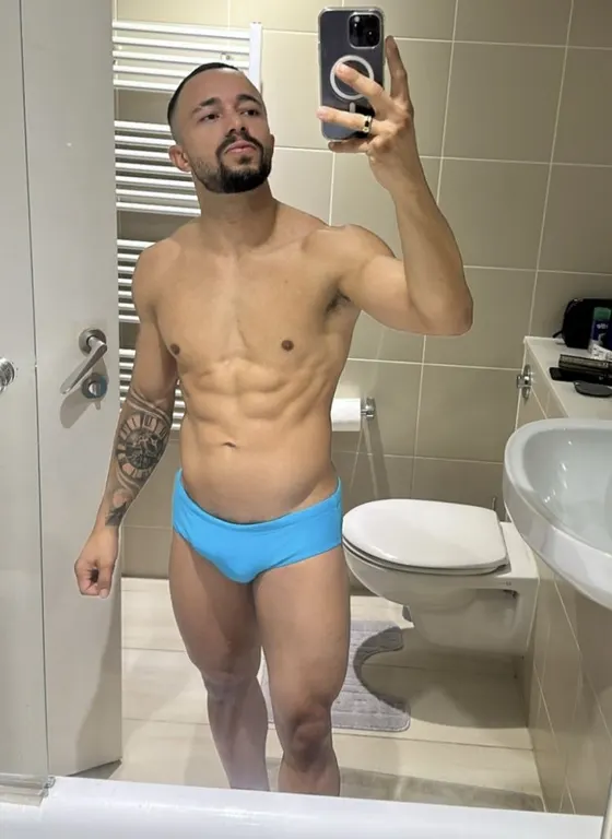Liam, Brazilian male escort in Dubai โ photo 7