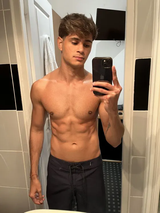 Lucas, Brazilian male escort in Dubai — photo 9