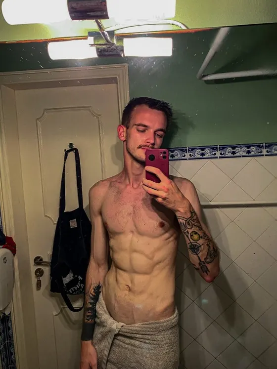 Lucas, male escort in Dubai — photo 4