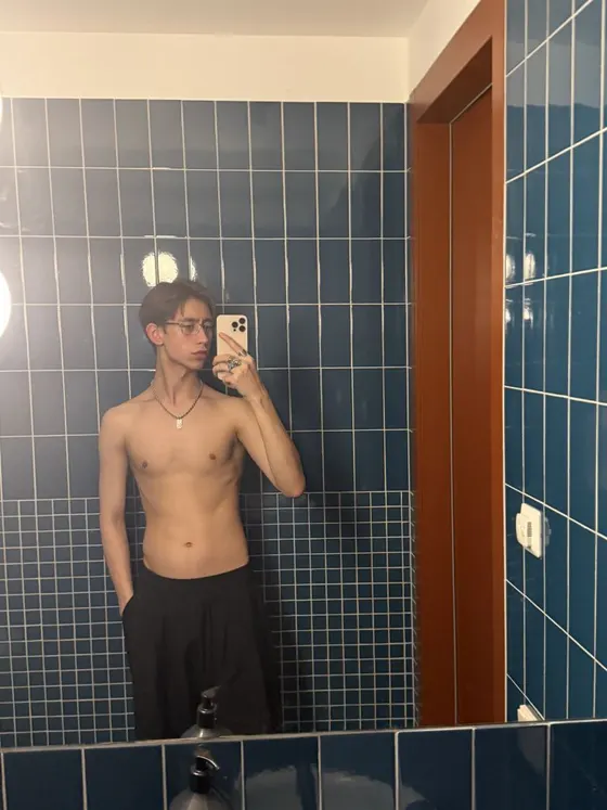 Lucas, male escort in Dubai — photo 8