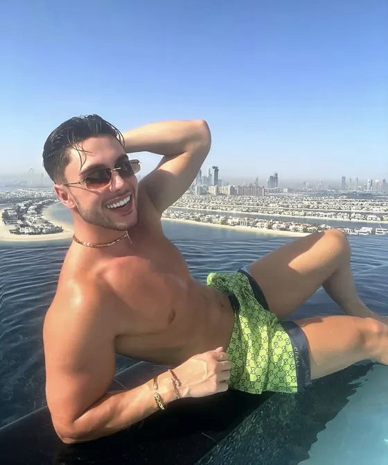 Max, male escort in Dubai — photo 13