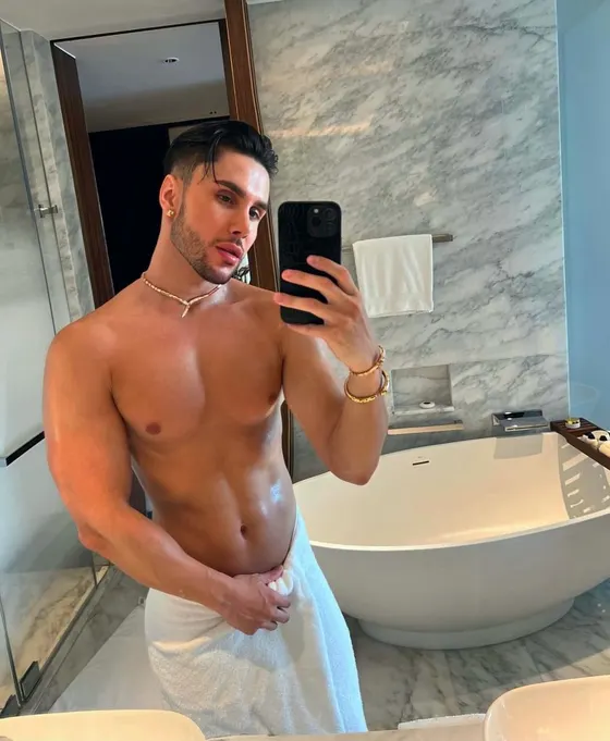 Max, male escort in Dubai — photo 6
