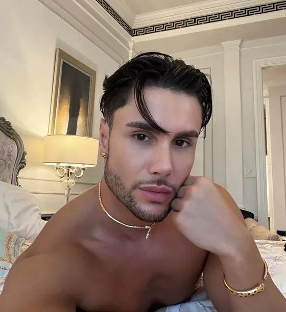 Max, male escort in Dubai — photo 7