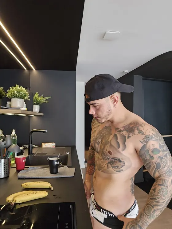 Max, Brazilian male escort in Dubai