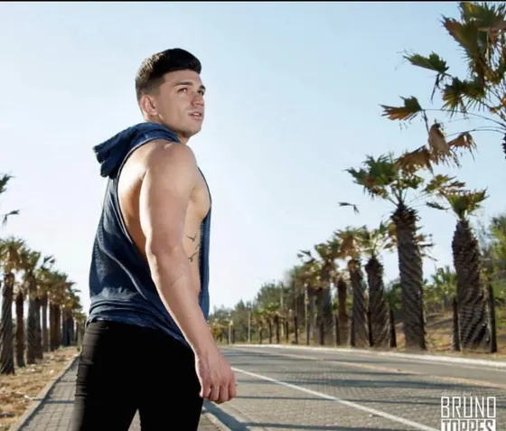 Noah, male escort in Dubai — photo 15