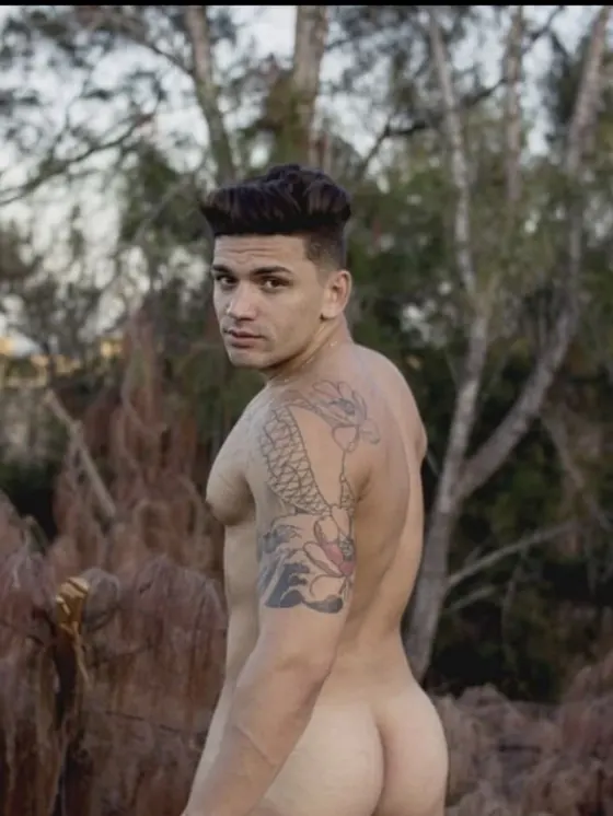 Noah, male escort in Dubai — photo 17