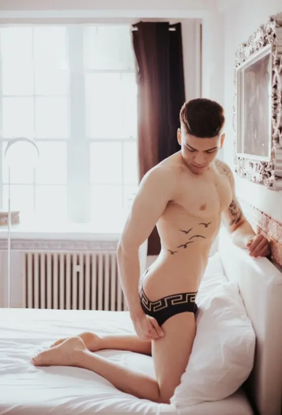 Noah, male escort in Dubai — photo 4