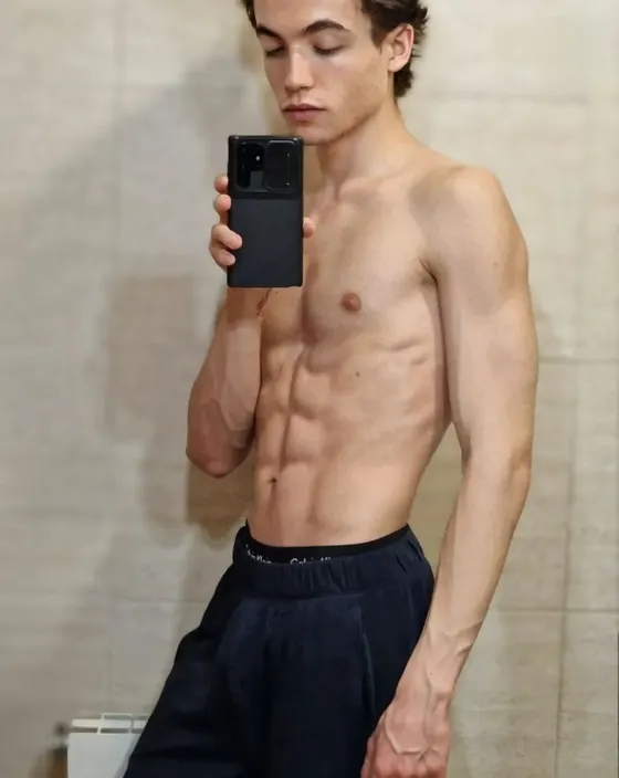 Noah, Brazilian male escort in Dubai — photo 11