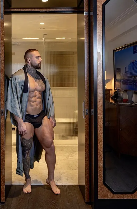 Oscar, Brazilian male escort in Dubai