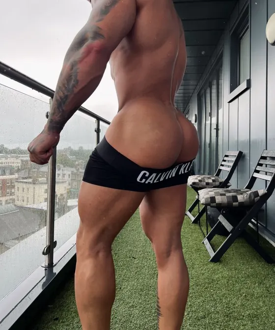 Oscar, Brazilian male escort in Dubai — photo 14
