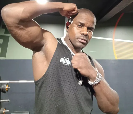 Oscar, male escort in Dubai