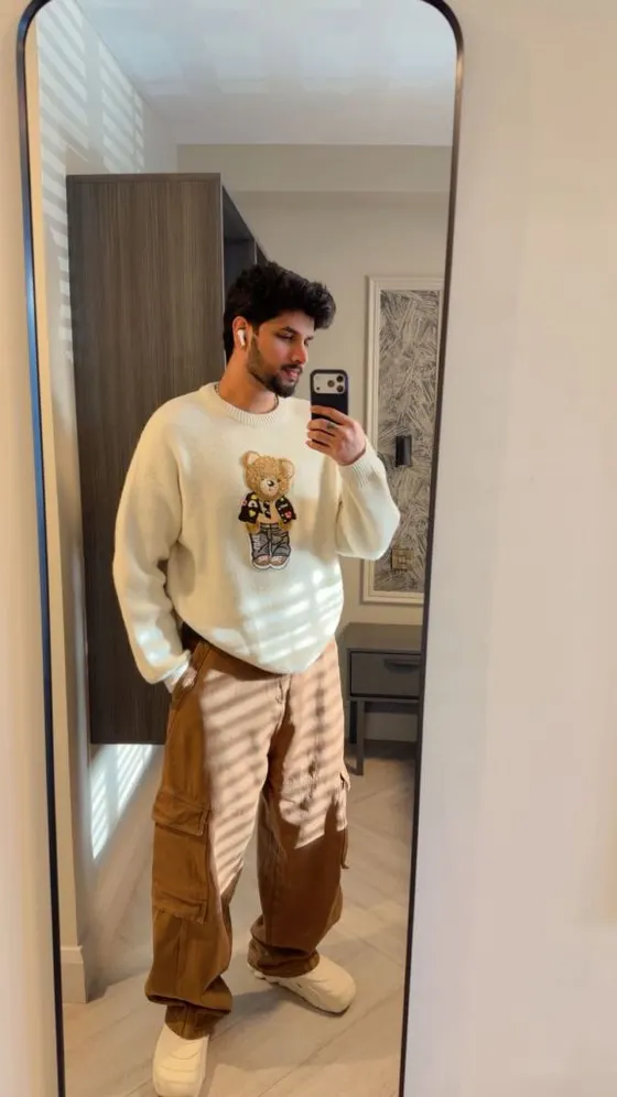 Oscar, Asian male escort in Dubai โ photo 2
