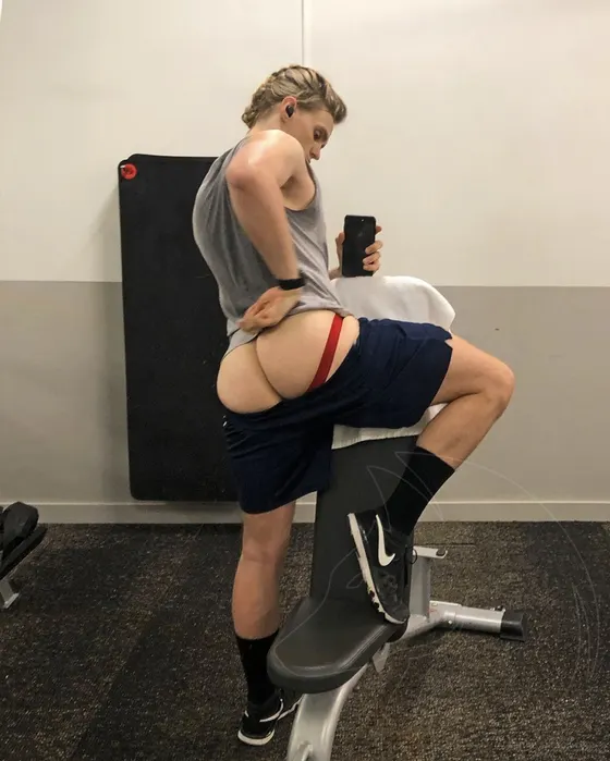 Owen, male escort in Dubai โ photo 13