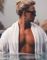 Owen, male escort in Dubai — photo 3